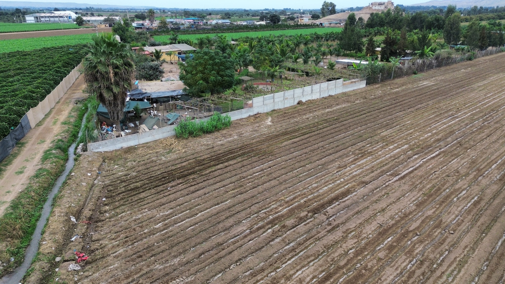 Venta de 1 hectárea en Quilmana — foto 2