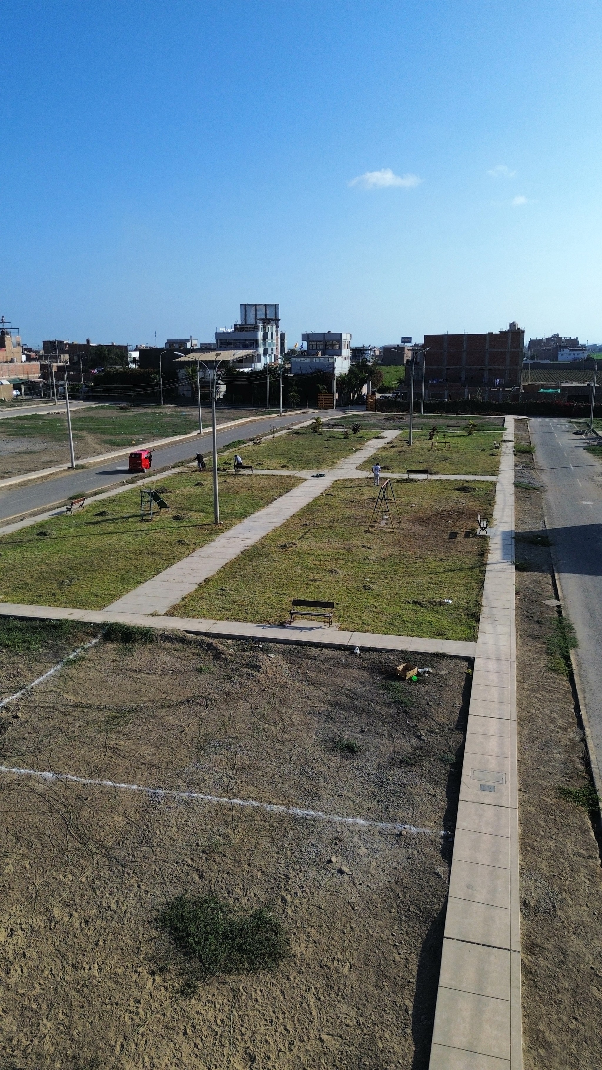 Terreno frente a parque de 225 m2 Urb Residencial Villa del Sur — foto 2