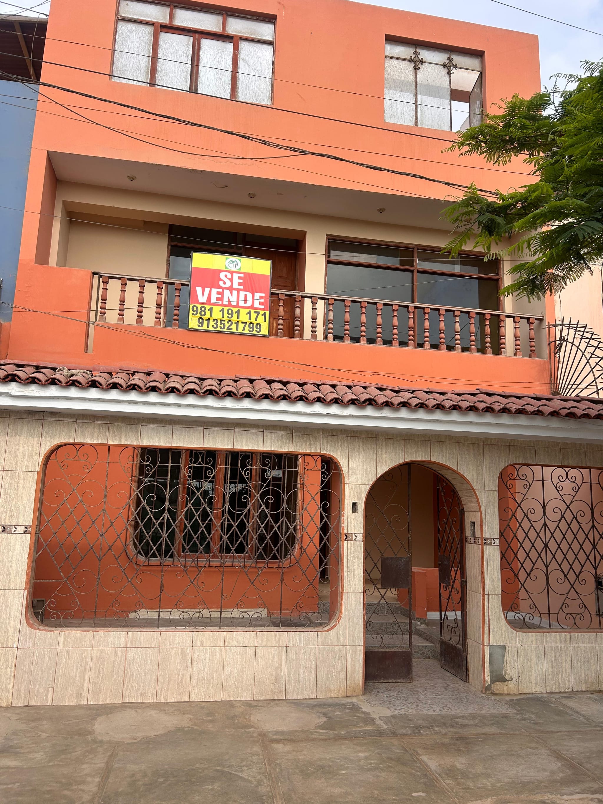 CASA EN VENTA URB SANTA ROSA